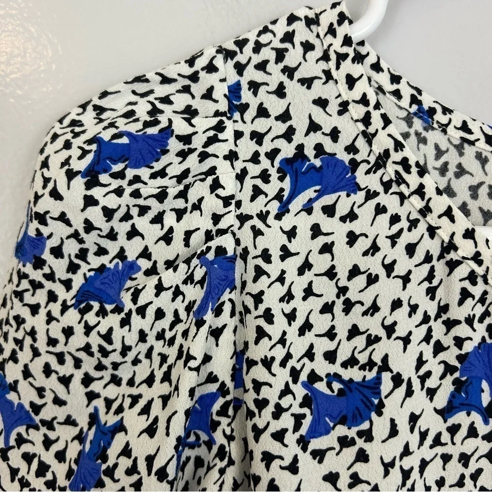 MAJE Lensam Floral Leaf Blue/White V-neck Short Puff Shoulder Blouse Size Small